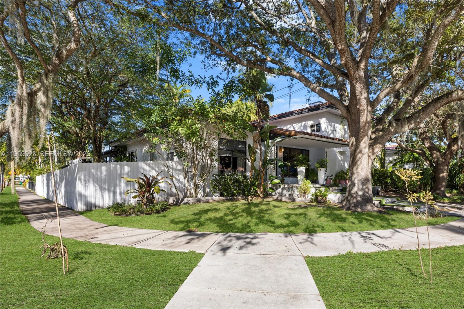 1051 NE 86th St Miami, FL 33138