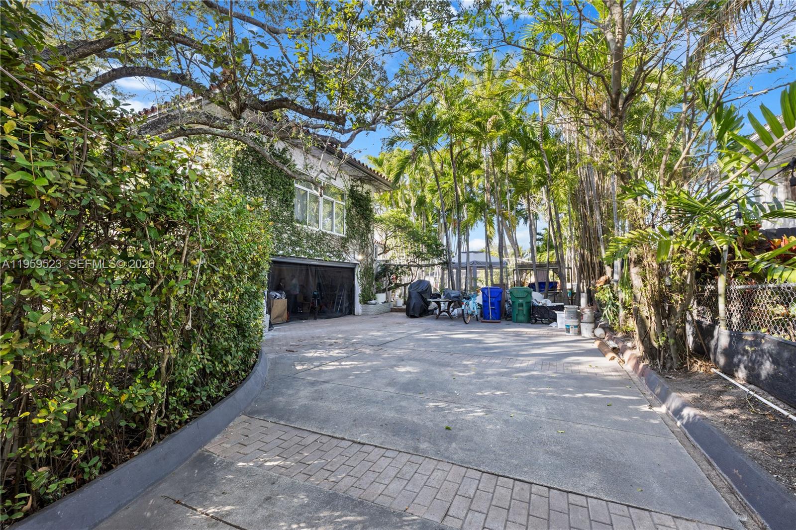 1051 NE 86th St Miami, FL 33138