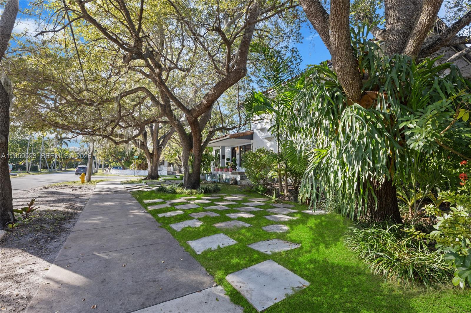 1051 NE 86th St Miami, FL 33138