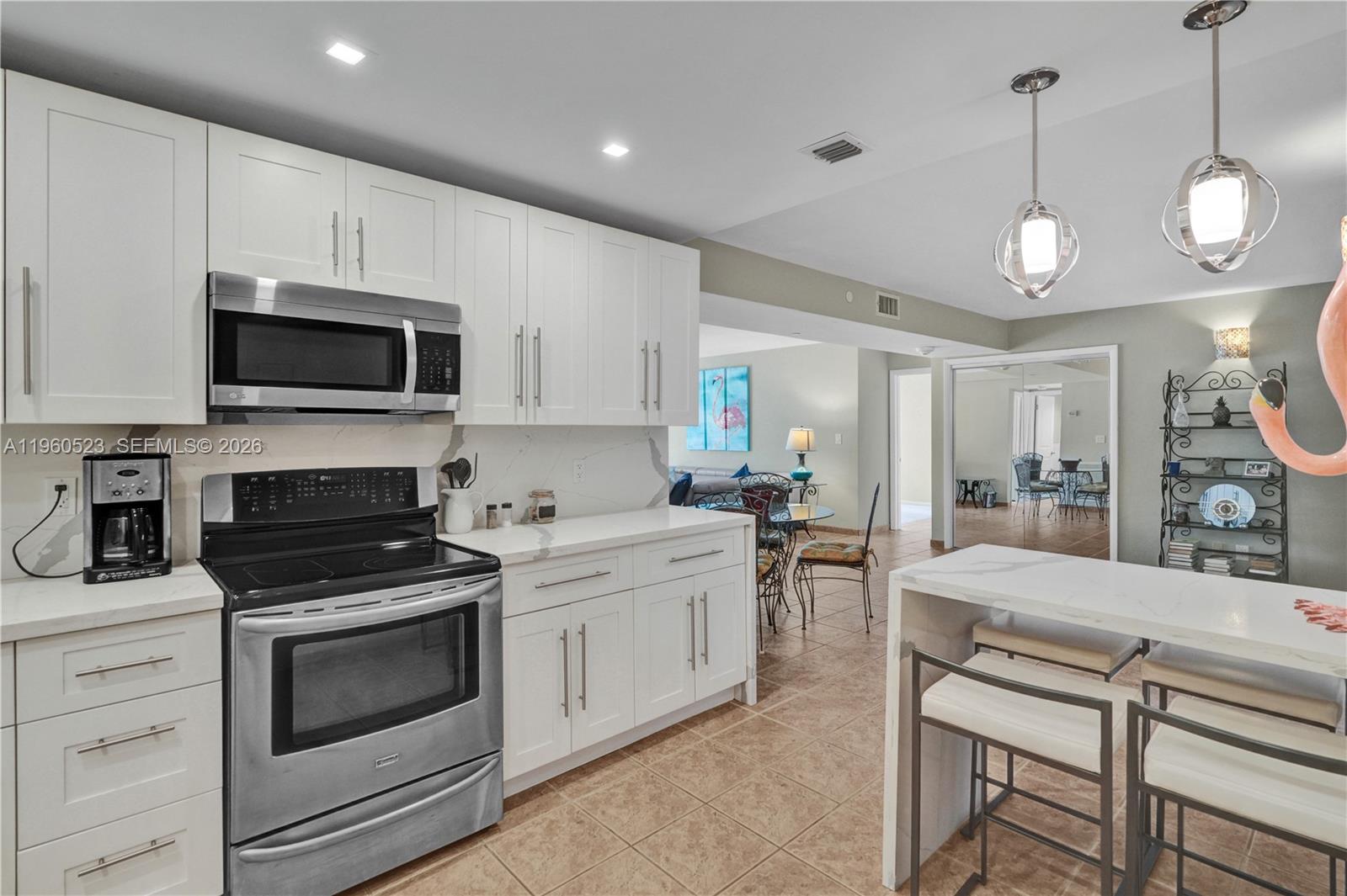 10160 Collins Ave #306N