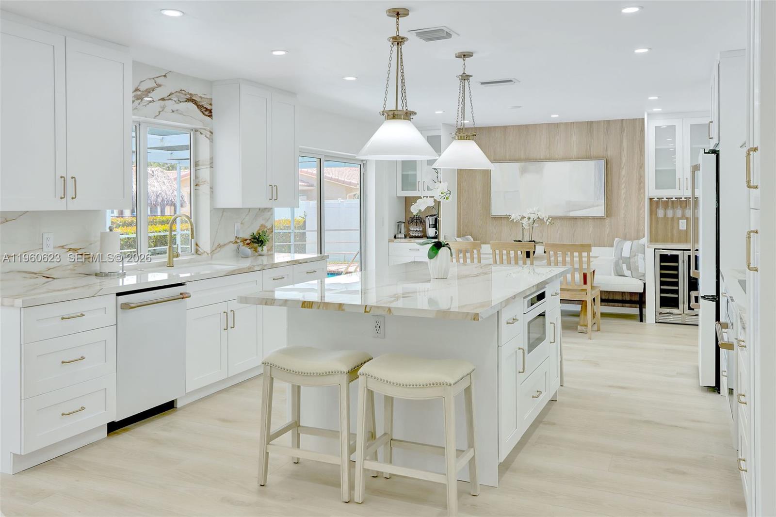 1050 SE 5th Ct Pompano Beach, FL 33060