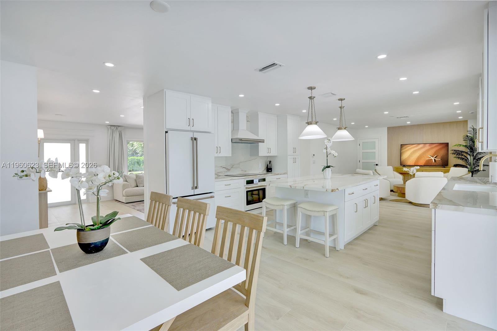 1050 SE 5th Ct Pompano Beach, FL 33060