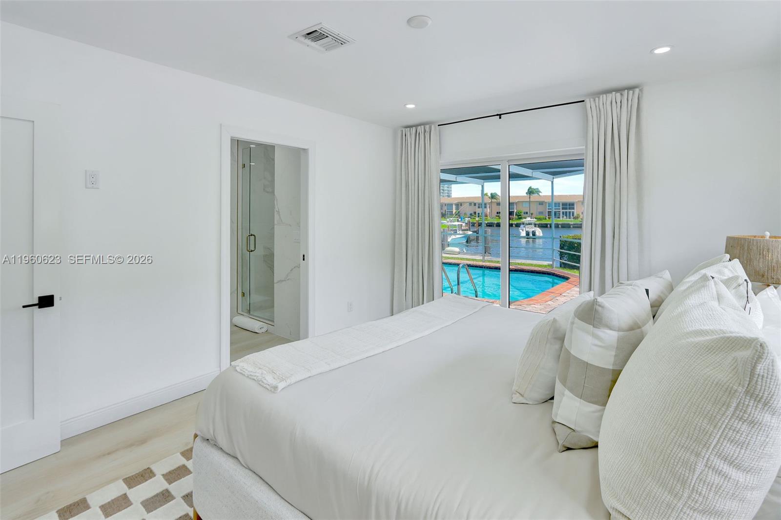 1050 SE 5th Ct Pompano Beach, FL 33060