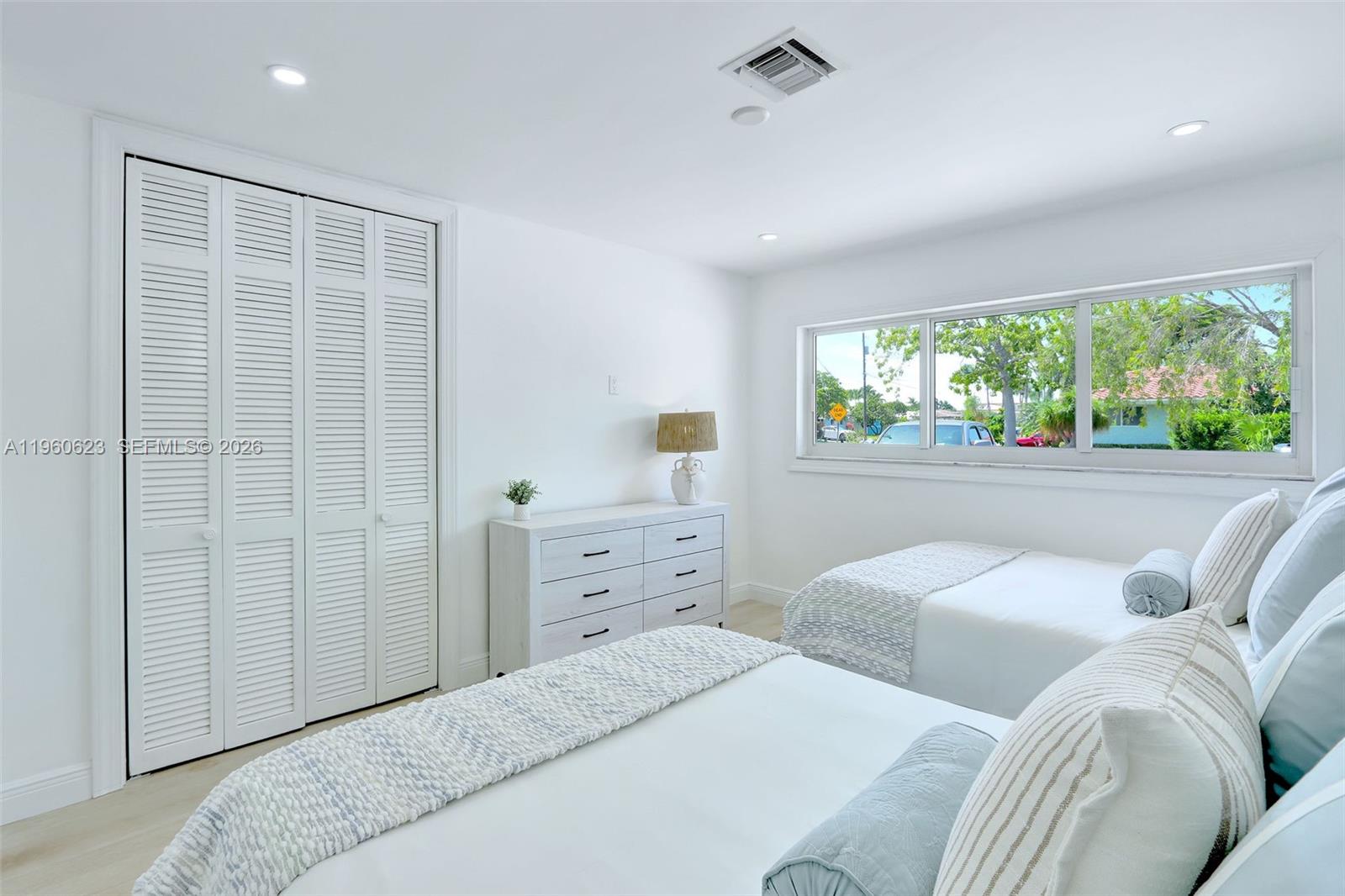 1050 SE 5th Ct Pompano Beach, FL 33060