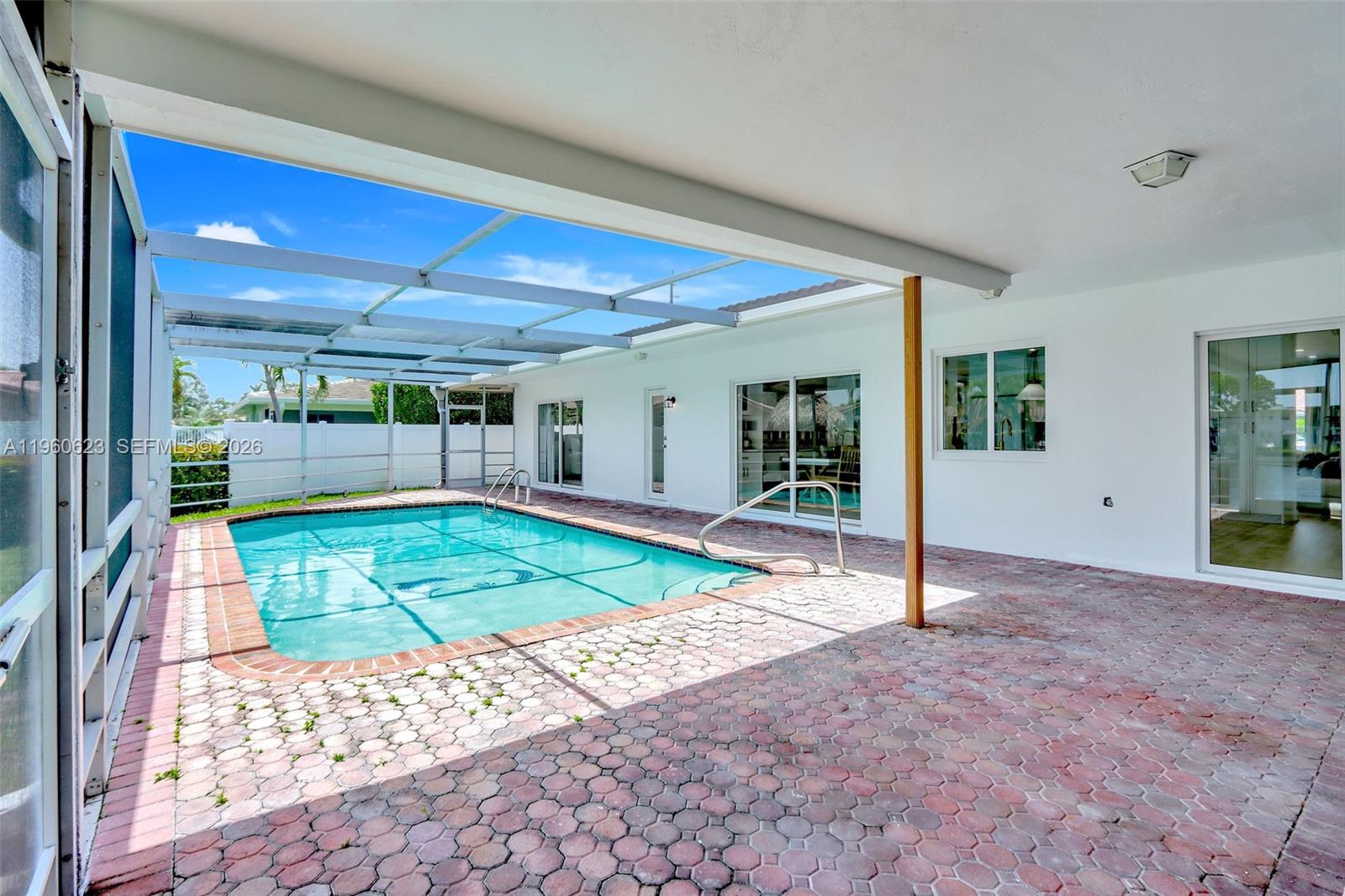 1050 SE 5th Ct Pompano Beach, FL 33060