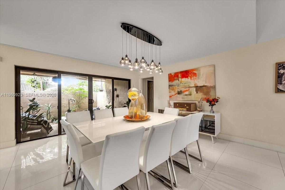 311 NW 101st Ter Coral Springs, FL 33071