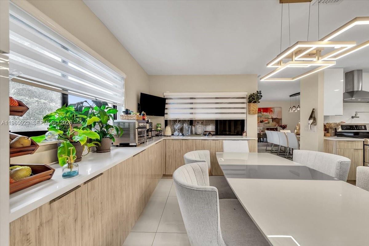 311 NW 101st Ter Coral Springs, FL 33071