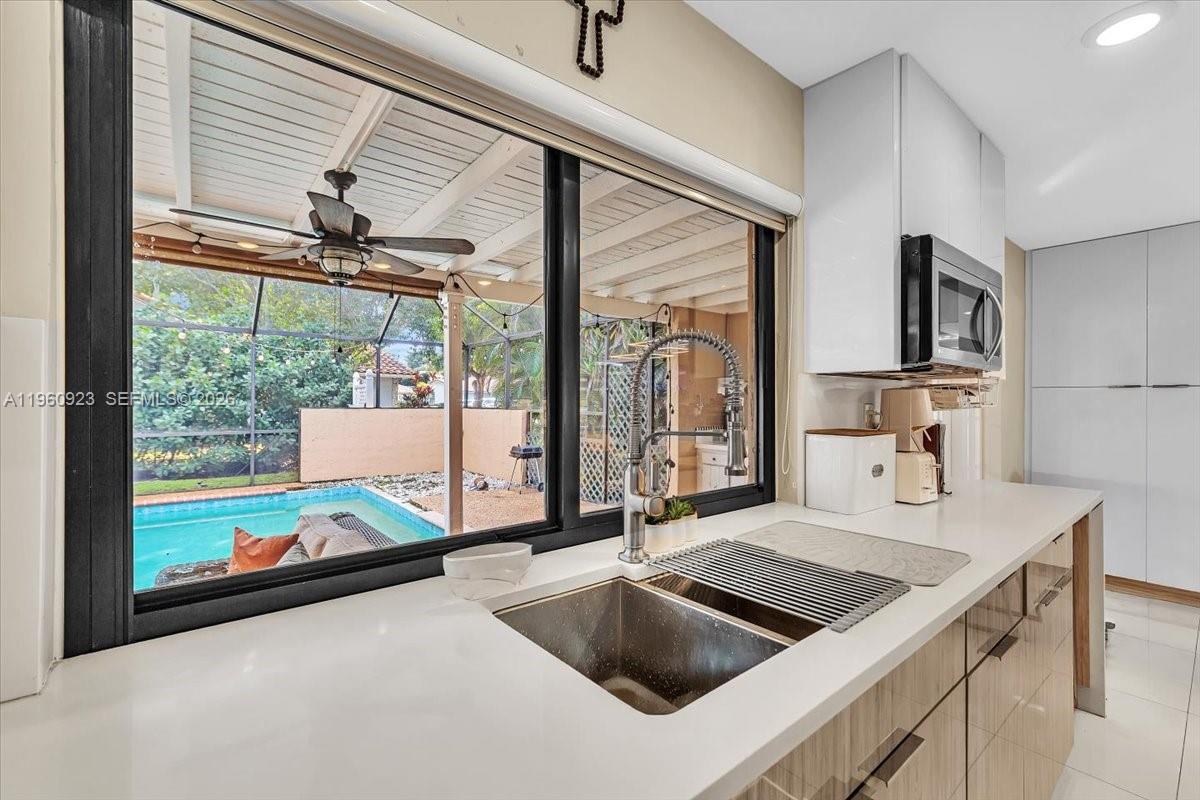 311 NW 101st Ter Coral Springs, FL 33071