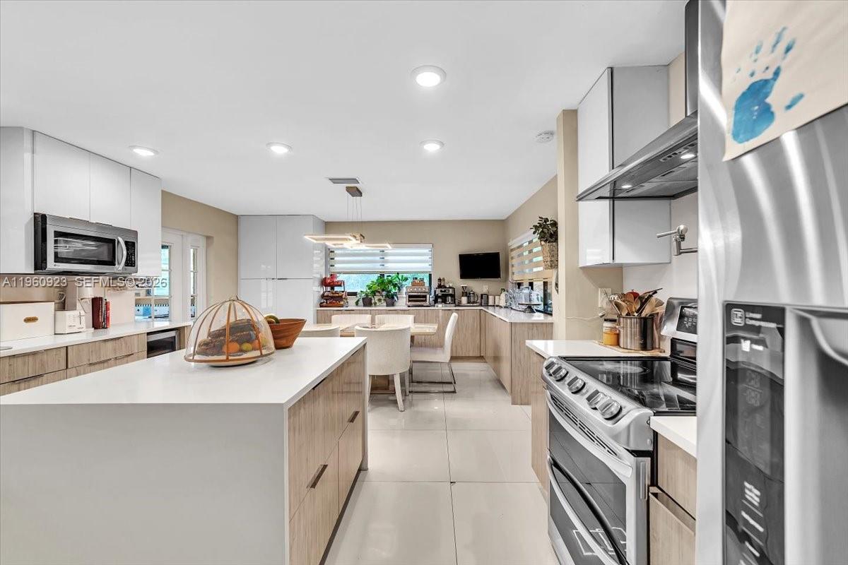 311 NW 101st Ter Coral Springs, FL 33071