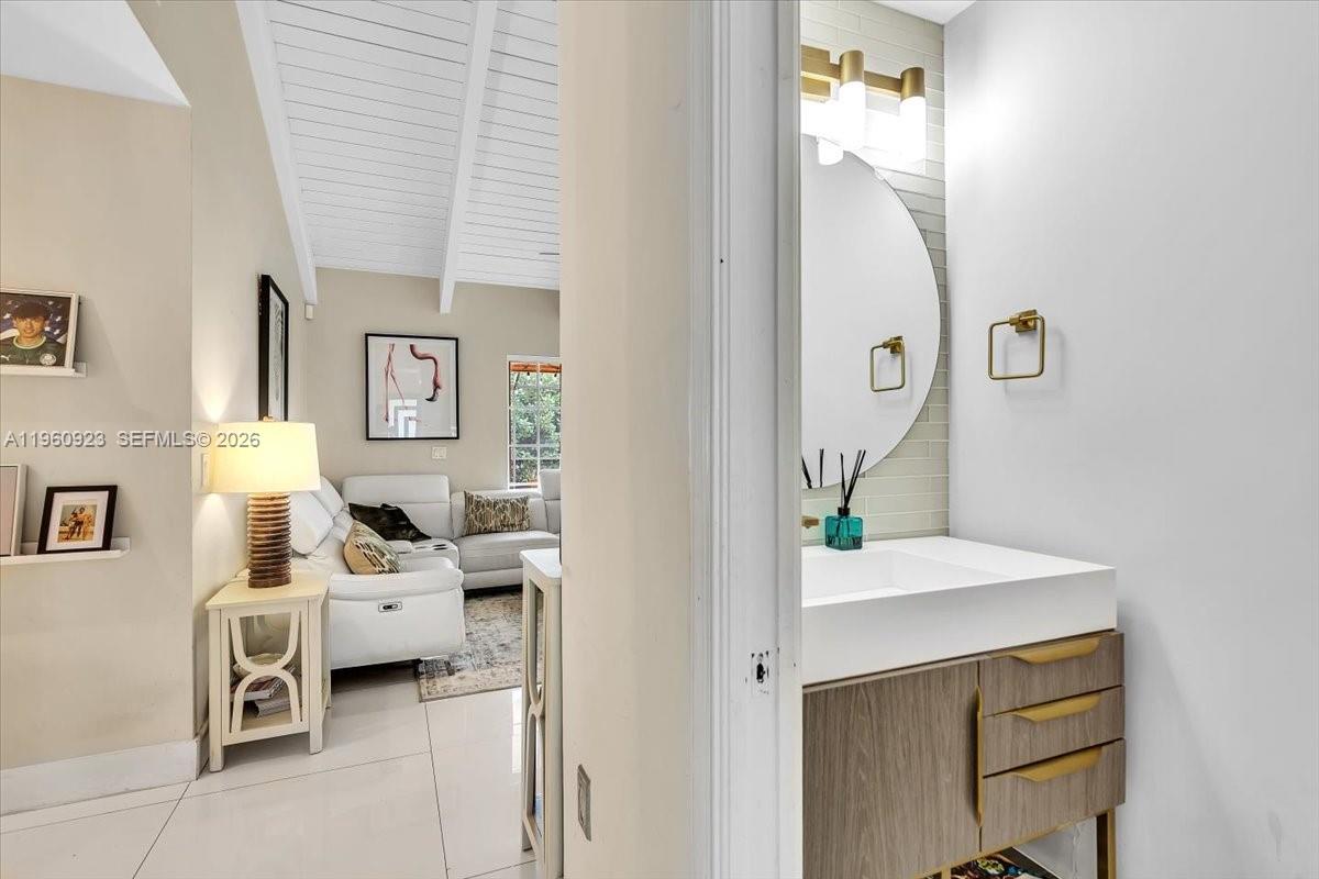 311 NW 101st Ter Coral Springs, FL 33071