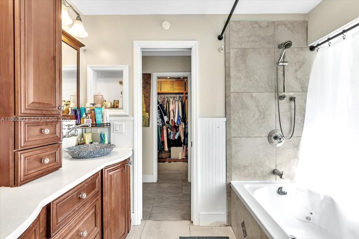 311 NW 101st Ter Coral Springs, FL 33071