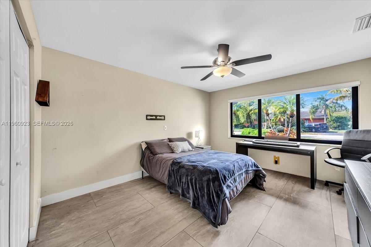 311 NW 101st Ter Coral Springs, FL 33071