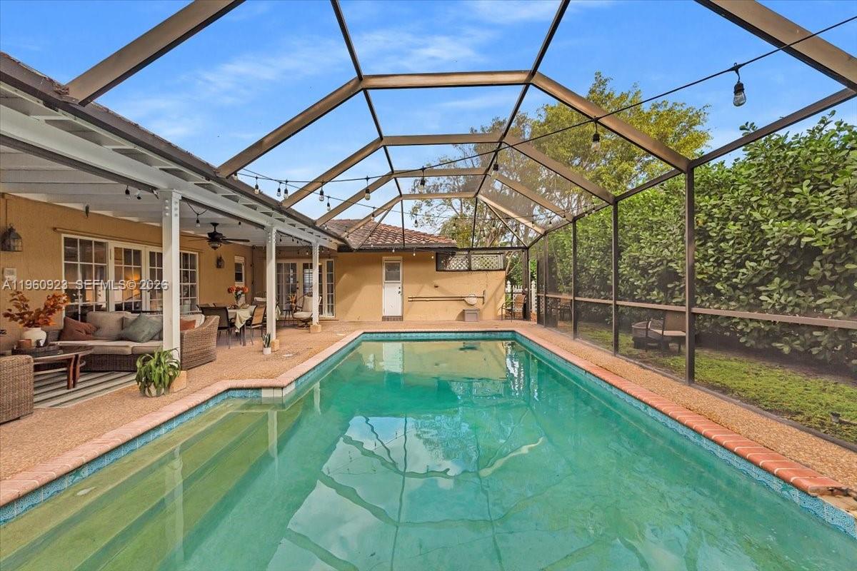 311 NW 101st Ter Coral Springs, FL 33071