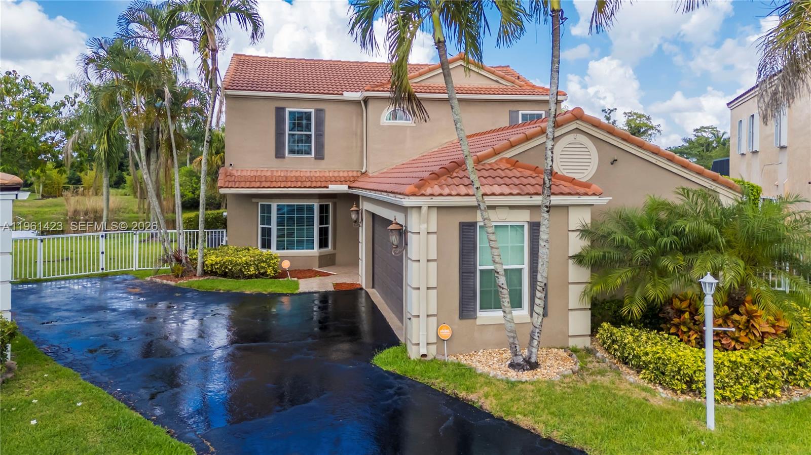 21451 Sawmill Ct Boca Raton, FL 33498