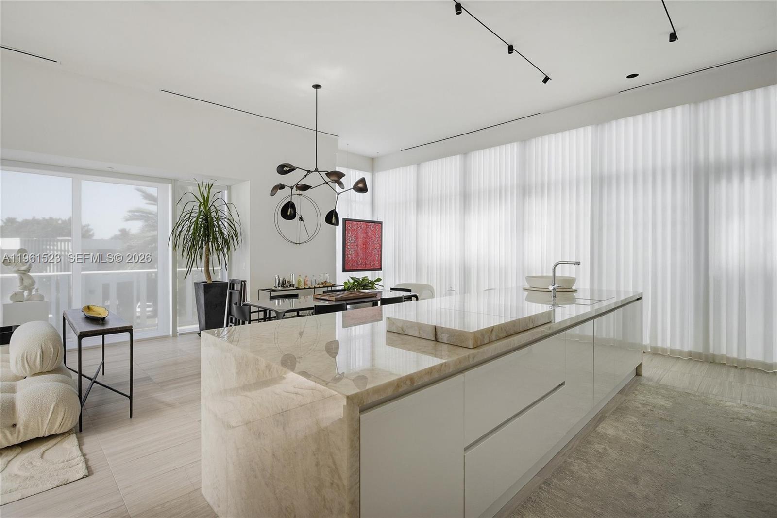image Ritz-Carlton Residences Miami Beach8