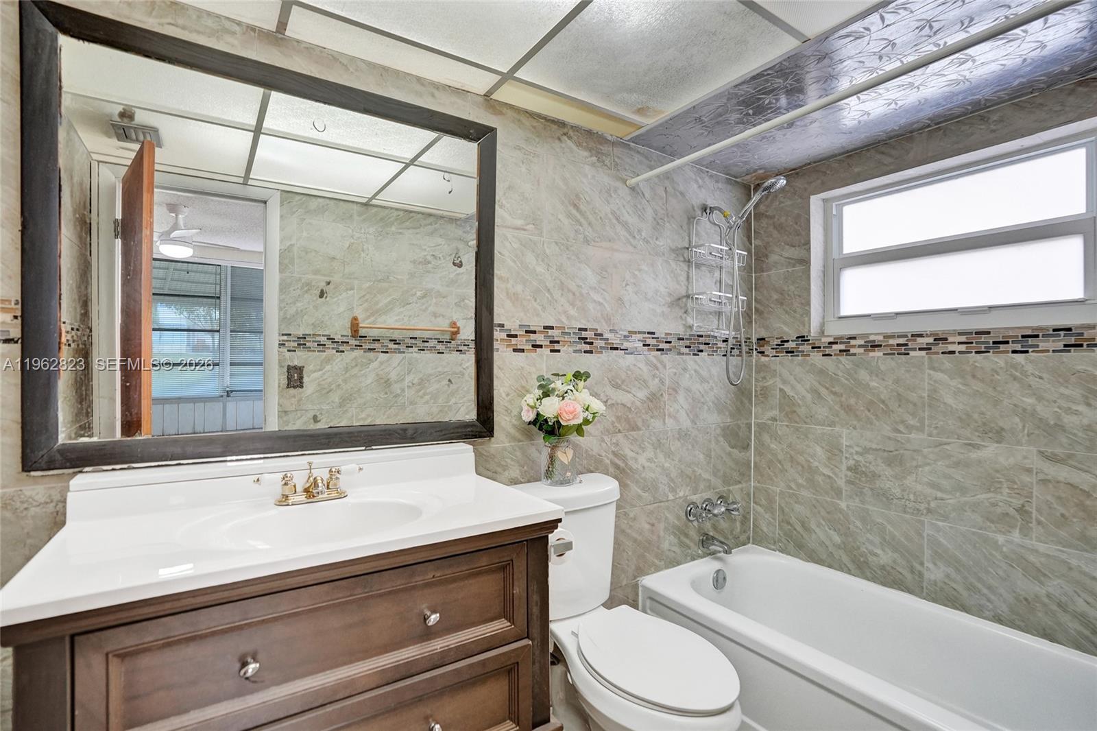 3051 NW 46th Ave #101 Lauderdale Lakes, FL 33313