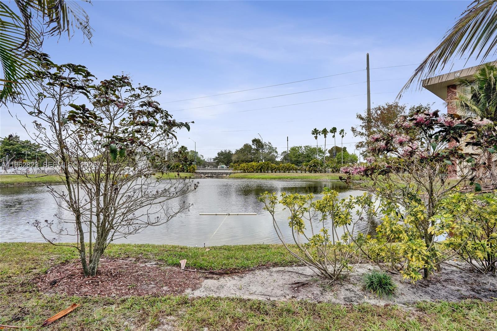 3051 NW 46th Ave #101 Lauderdale Lakes, FL 33313