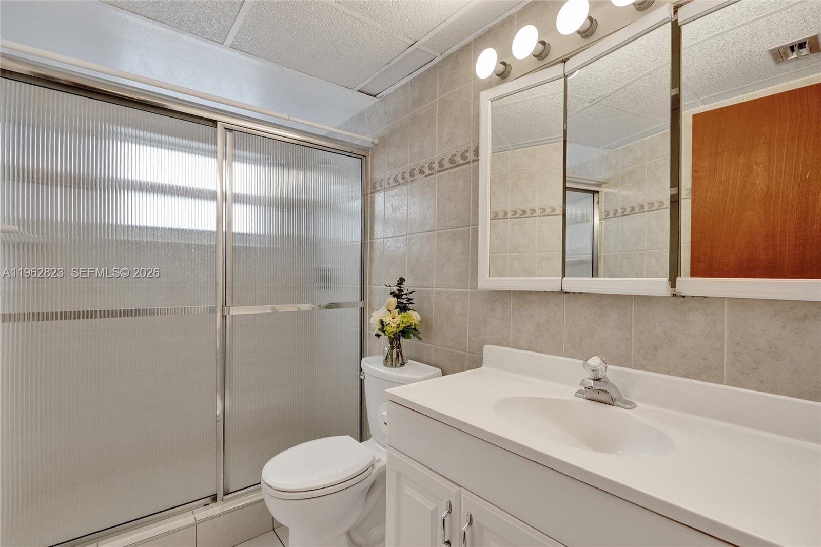 3051 NW 46th Ave #101 Lauderdale Lakes, FL 33313