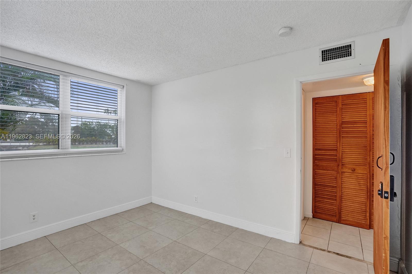 3051 NW 46th Ave #101 Lauderdale Lakes, FL 33313