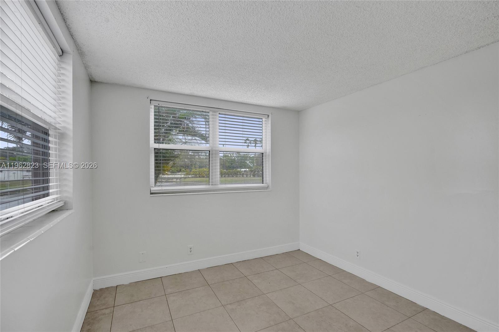 3051 NW 46th Ave #101 Lauderdale Lakes, FL 33313