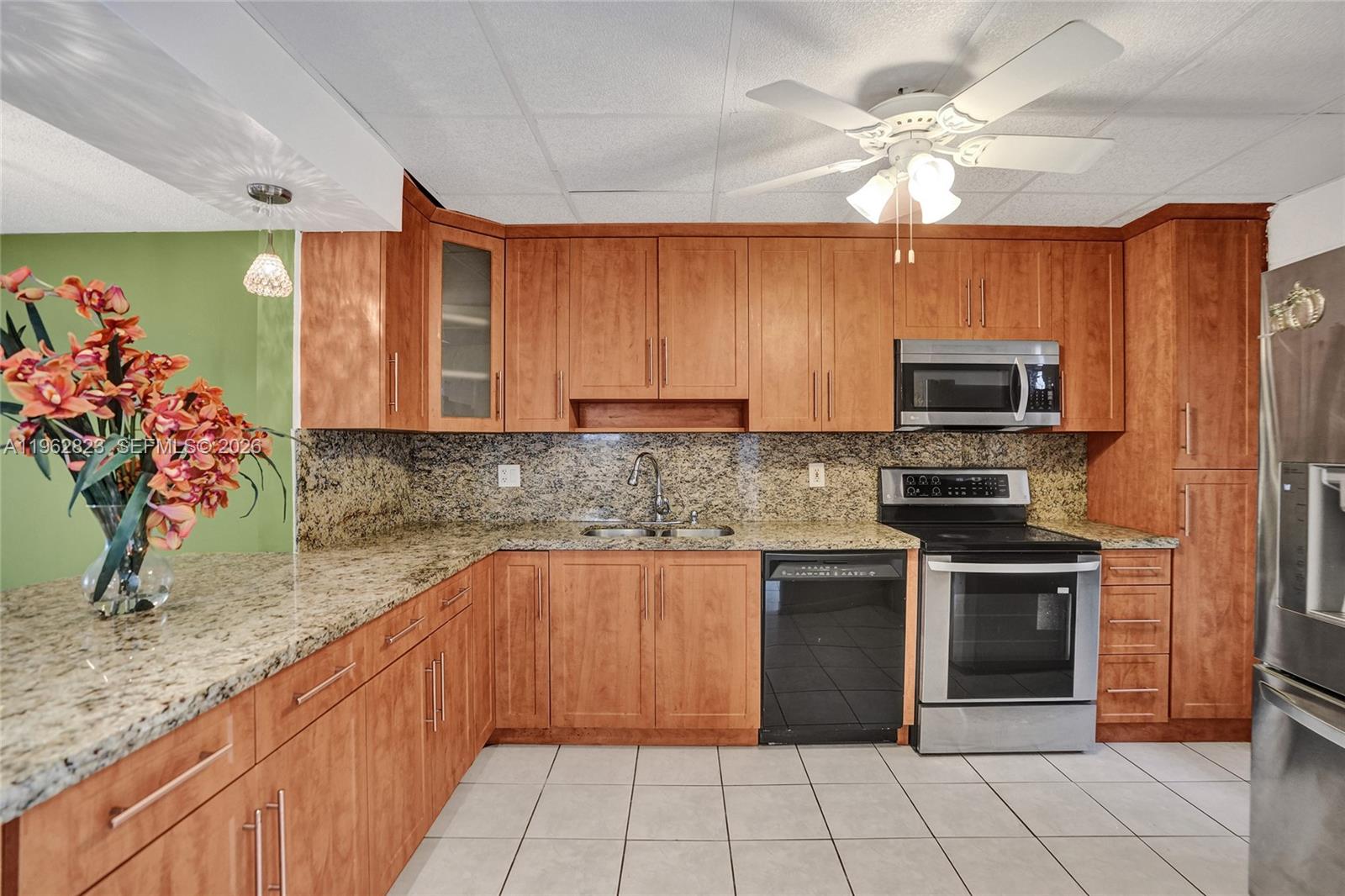 3051 NW 46th Ave #101 Lauderdale Lakes, FL 33313