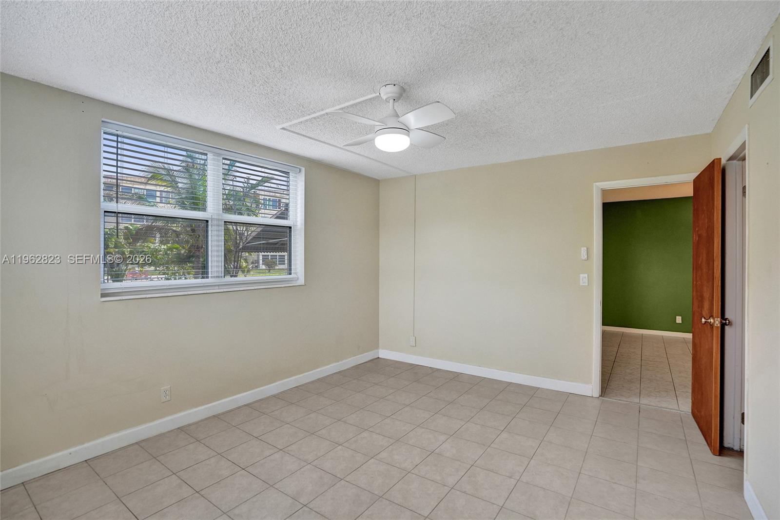 3051 NW 46th Ave #101 Lauderdale Lakes, FL 33313
