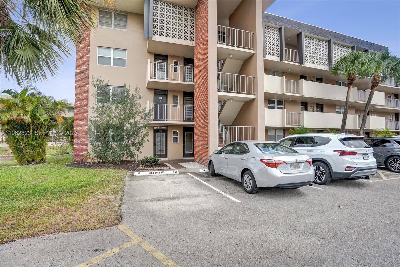 3051 NW 46th Ave #101 Lauderdale Lakes, FL 33313