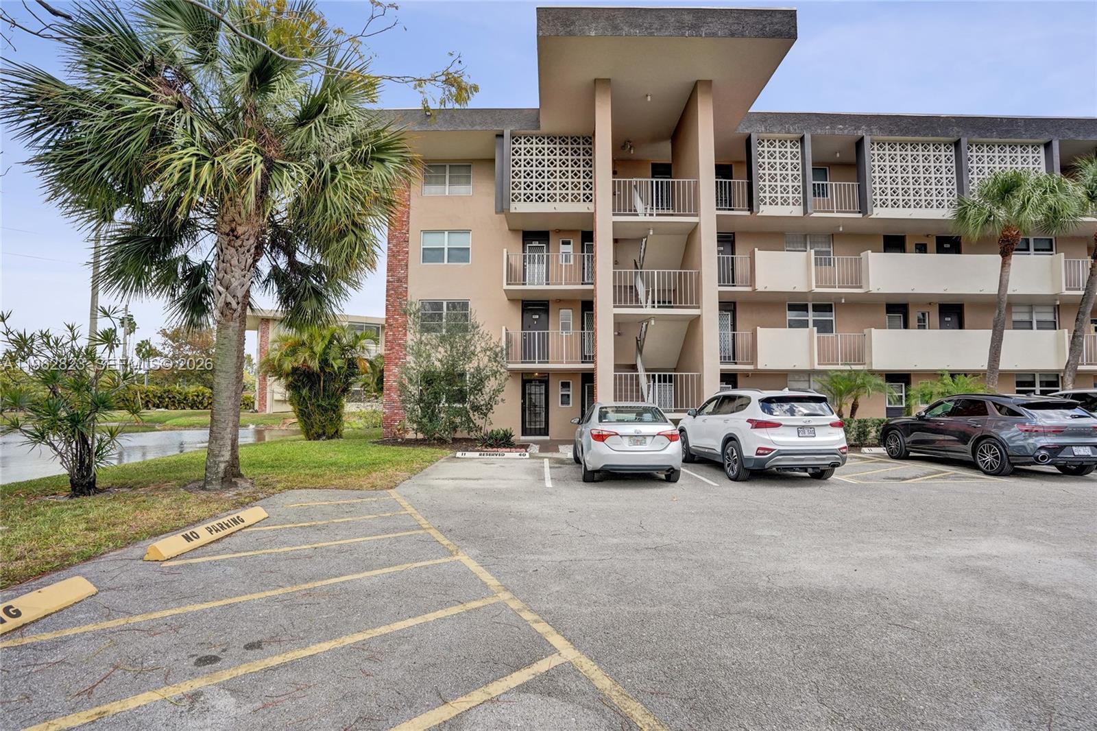 3051 NW 46th Ave #101 Lauderdale Lakes, FL 33313