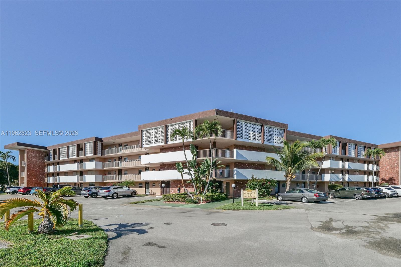 3051 NW 46th Ave #101 Lauderdale Lakes, FL 33313