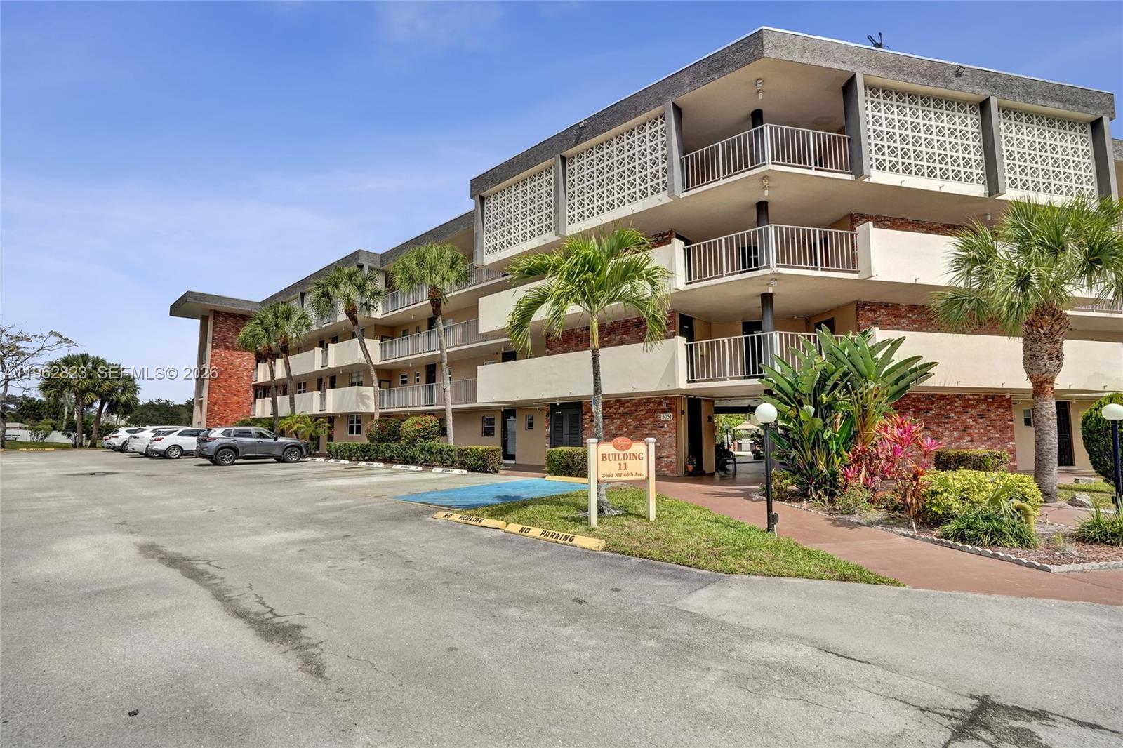 3051 NW 46th Ave #101 Lauderdale Lakes, FL 33313