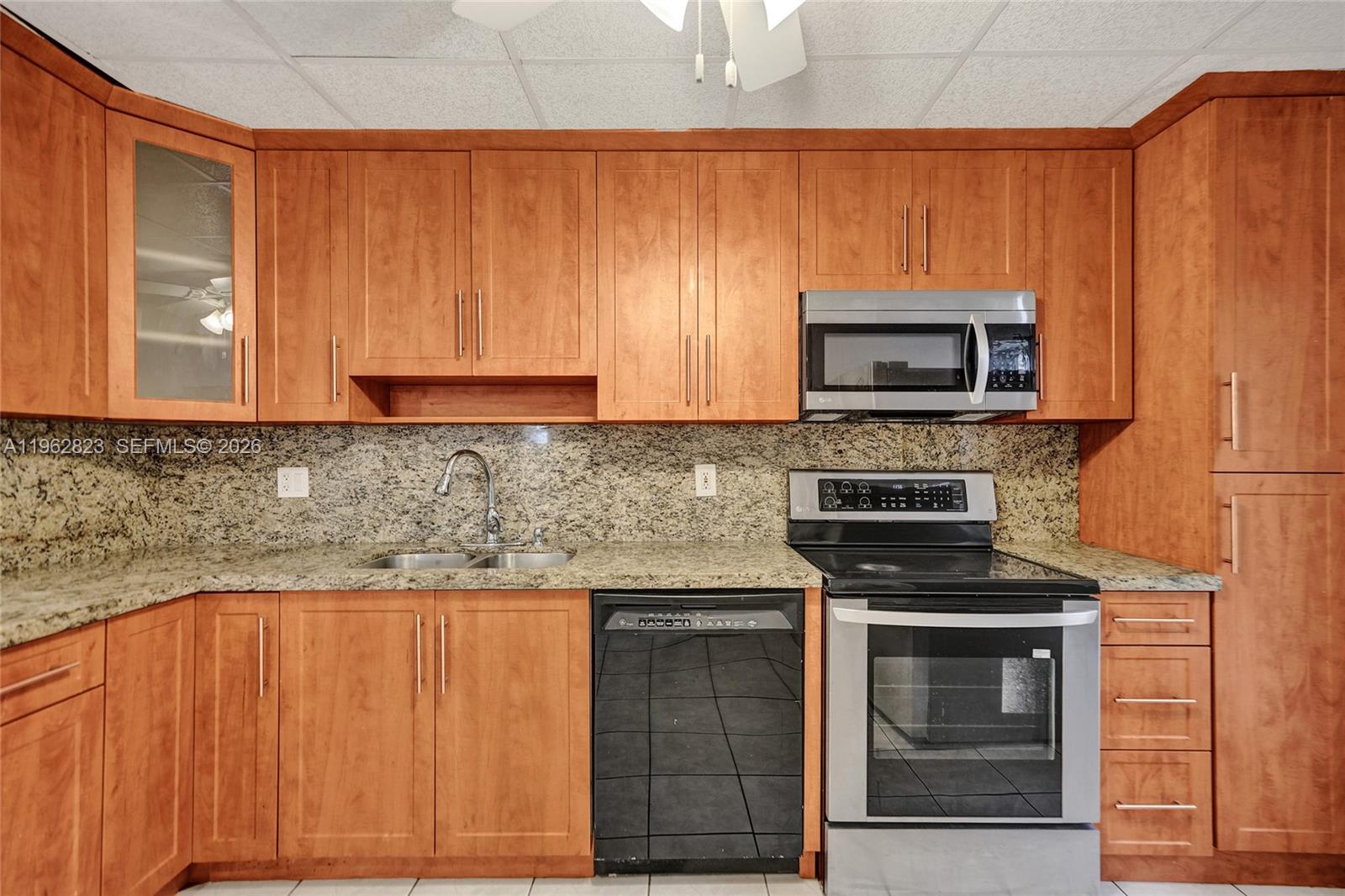 3051 NW 46th Ave #101 Lauderdale Lakes, FL 33313