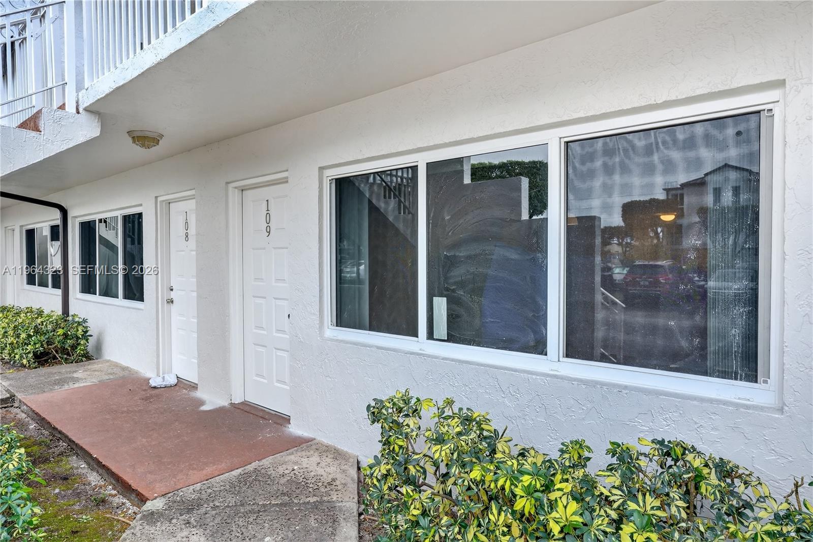 8670 NW 6th Ln #4-109 Miami, FL 33126