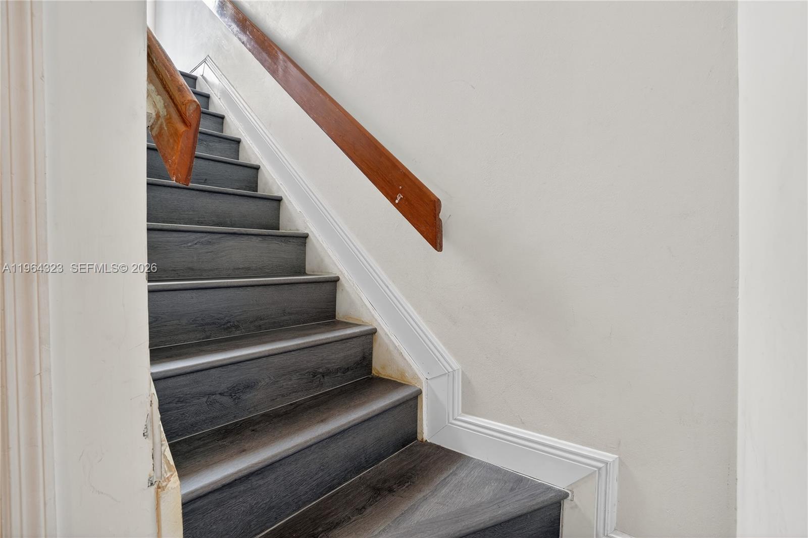 8670 NW 6th Ln #4-109 Miami, FL 33126