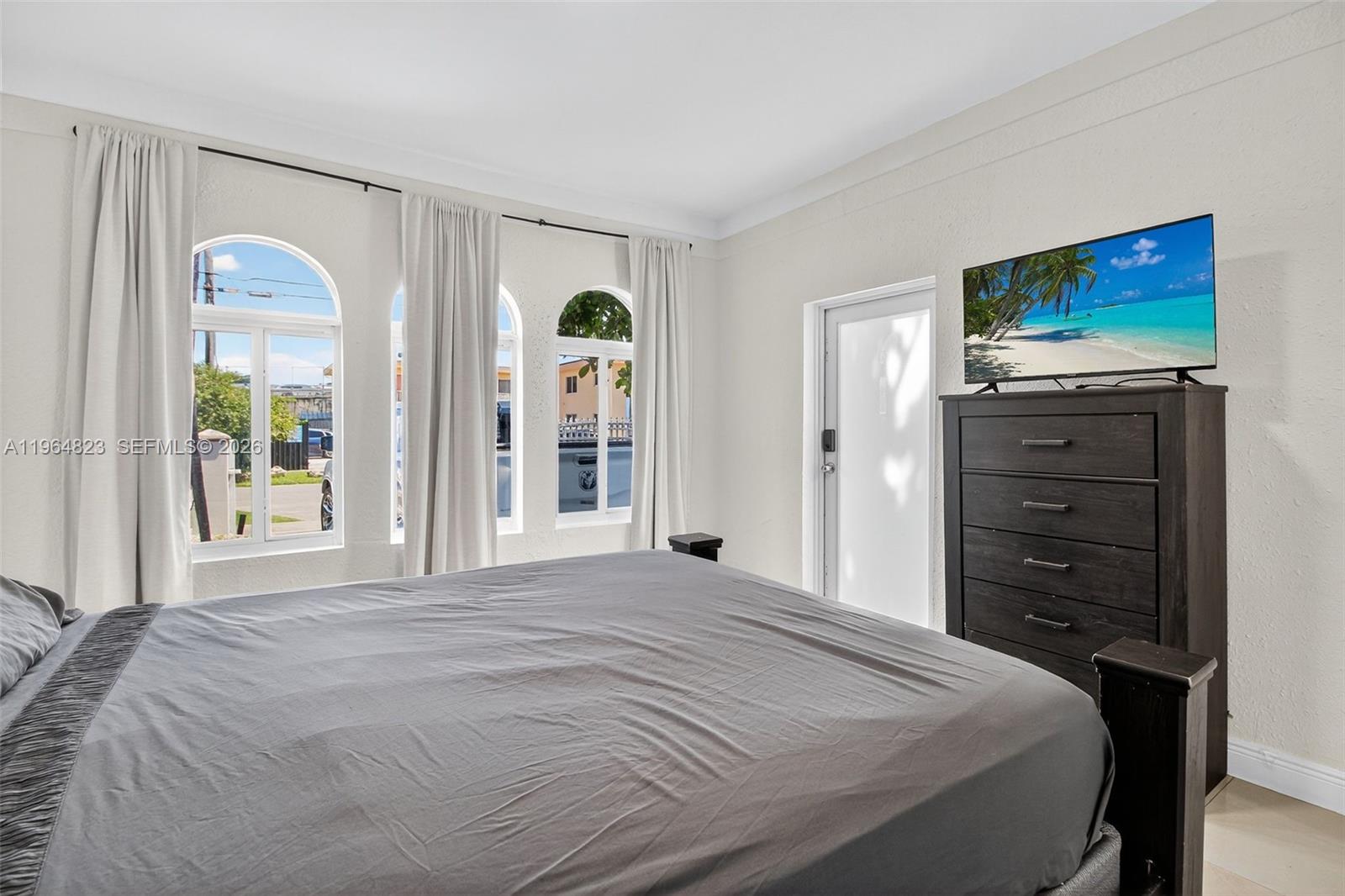 1680 NW 22nd Ct Miami, FL 33125