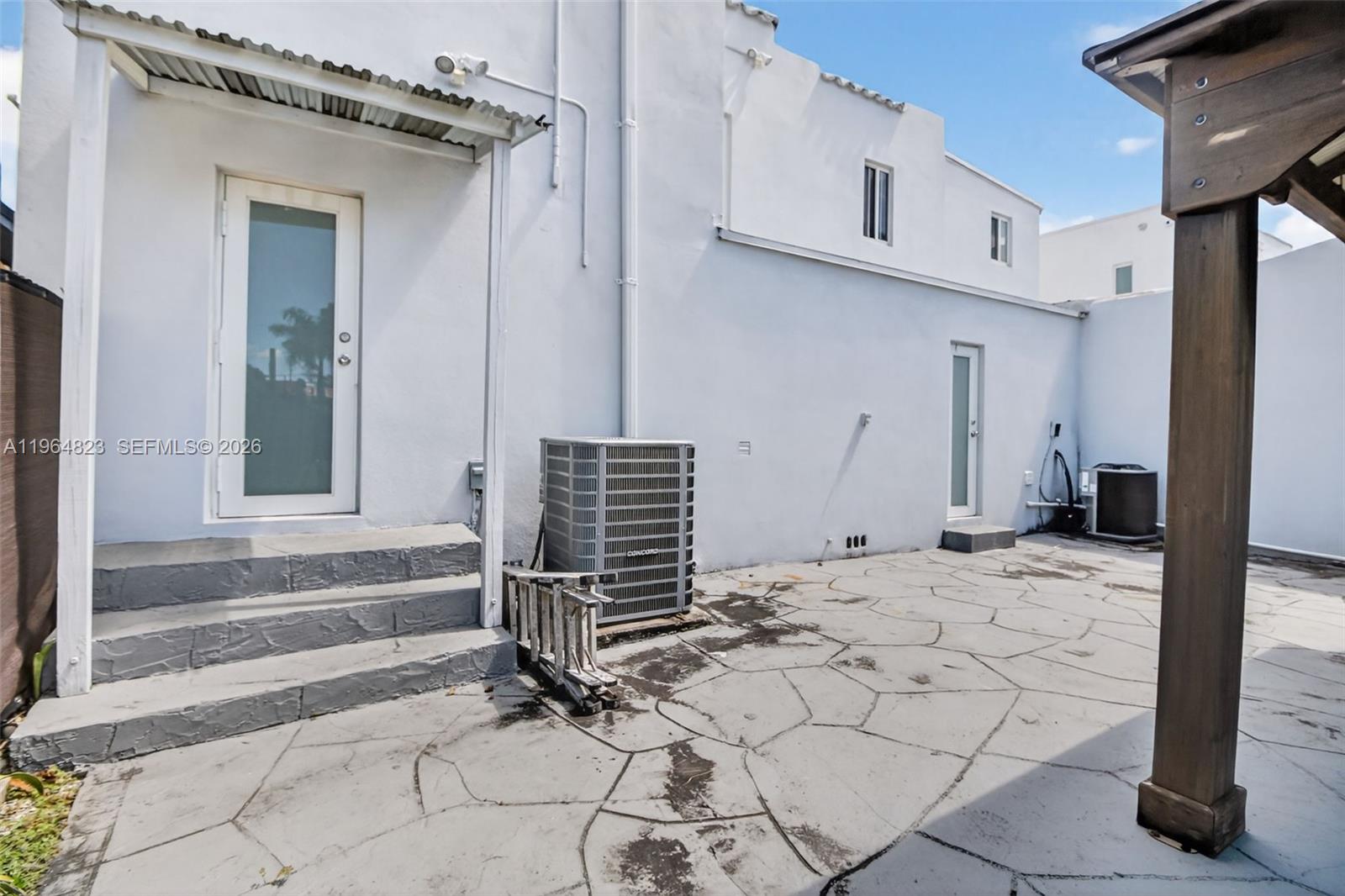 1680 NW 22nd Ct Miami, FL 33125