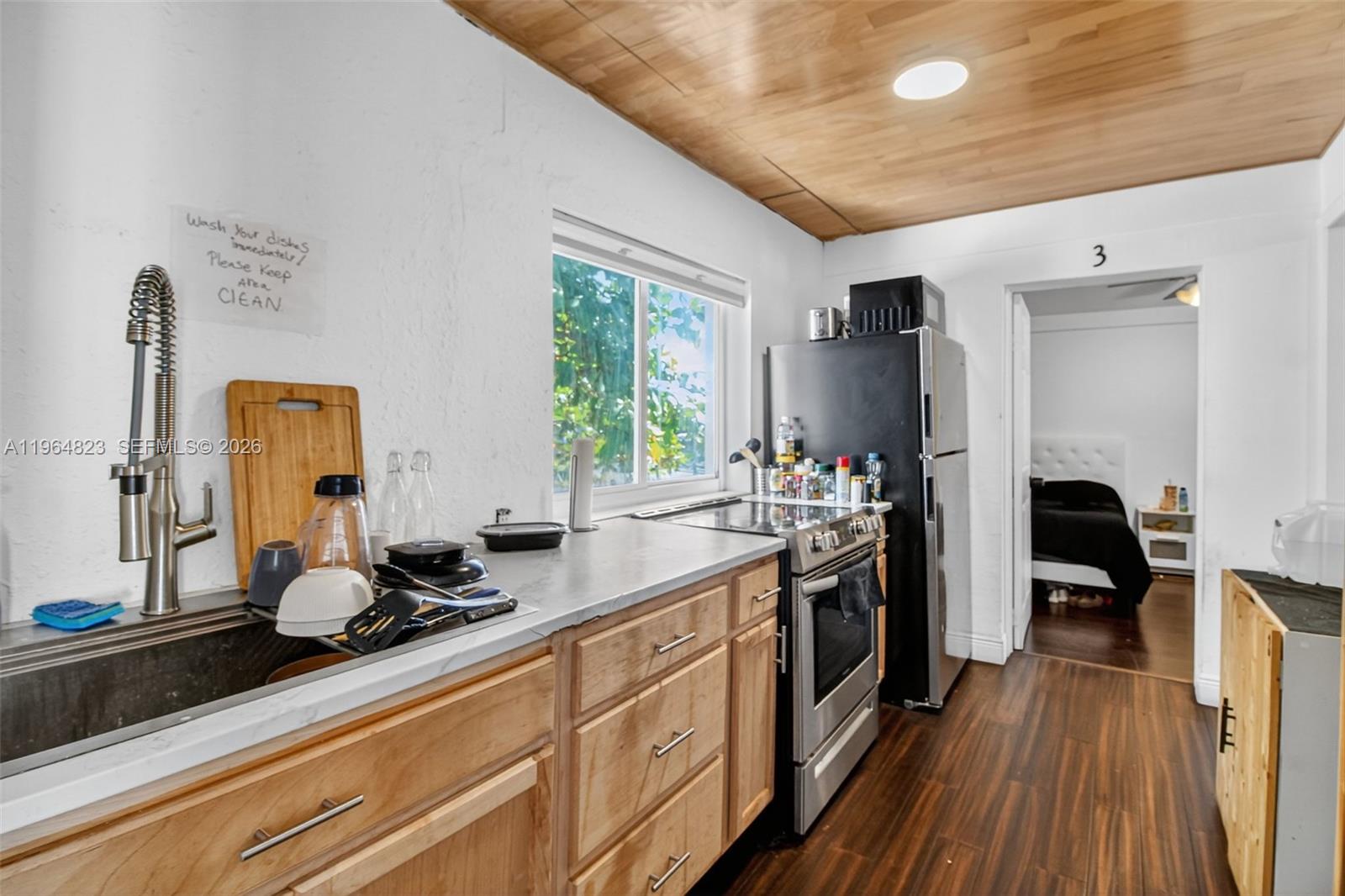 1680 NW 22nd Ct Miami, FL 33125