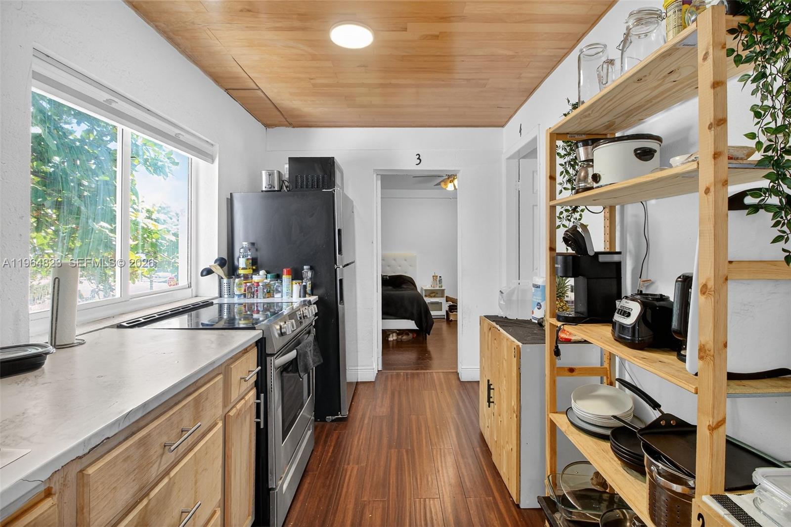 1680 NW 22nd Ct Miami, FL 33125