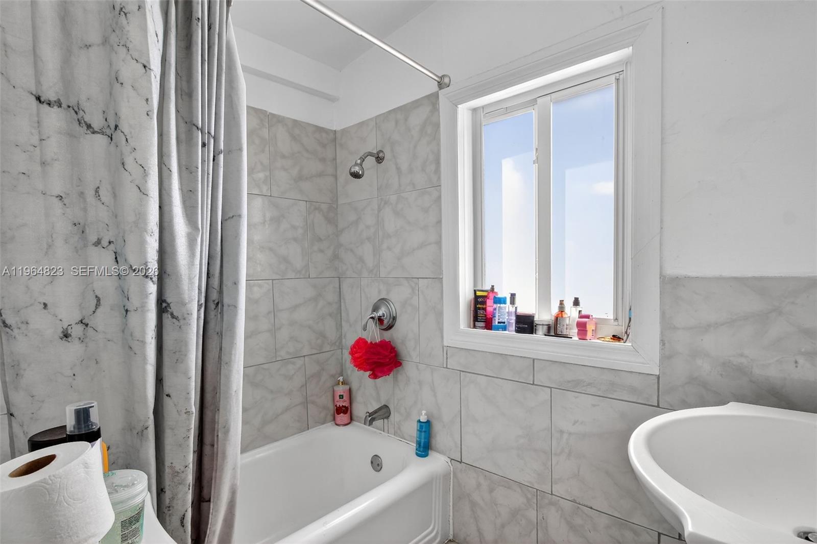 1680 NW 22nd Ct Miami, FL 33125