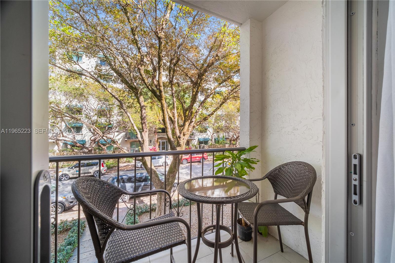 338 Majorca Ave #205 Coral Gables, FL 33134