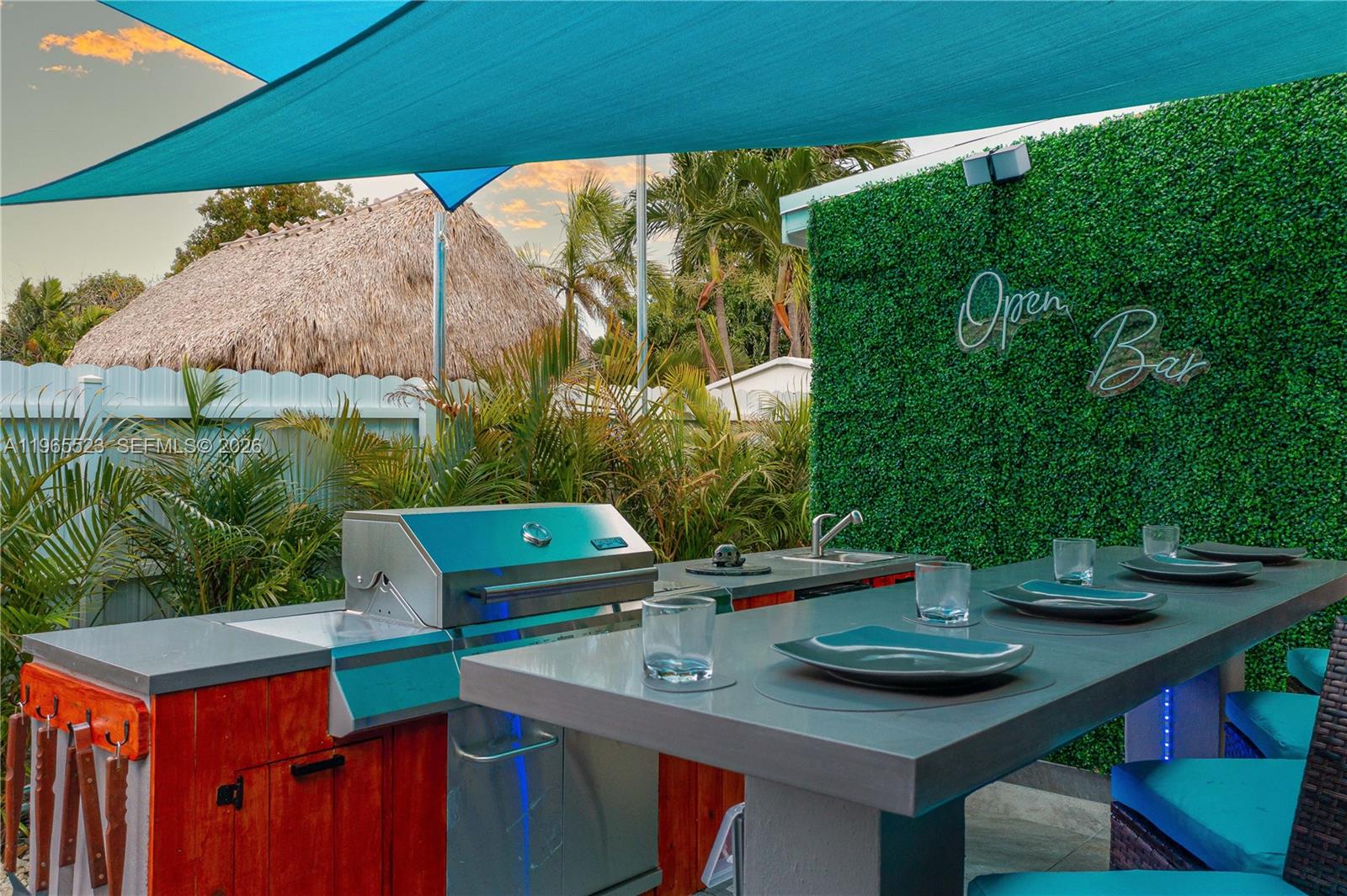 2376 NW 2nd St Miami, FL 33125