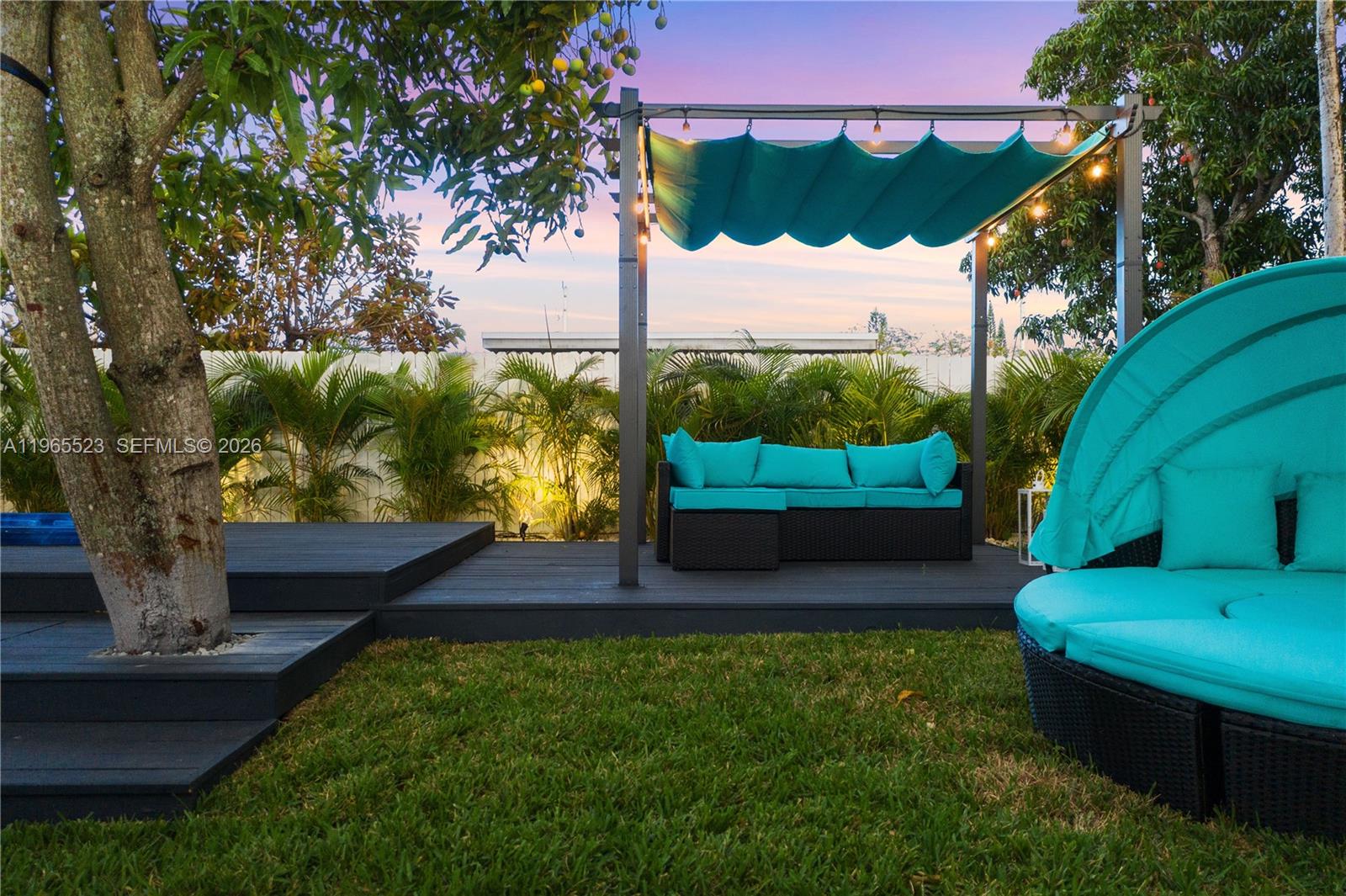 2376 NW 2nd St Miami, FL 33125