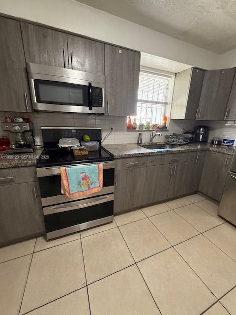 2650 W 8th Ave Hialeah, FL 33010