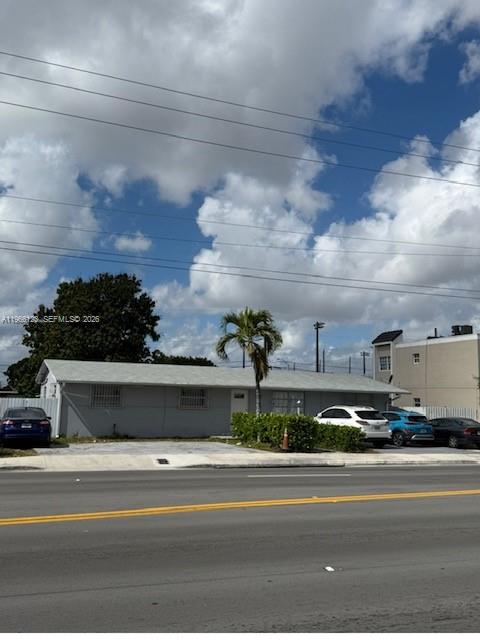 2650 W 8th Ave Hialeah, FL 33010