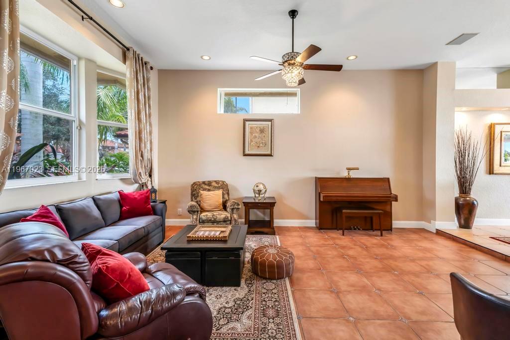 18122 NW 15th Ct Pembroke Pines, FL 33029