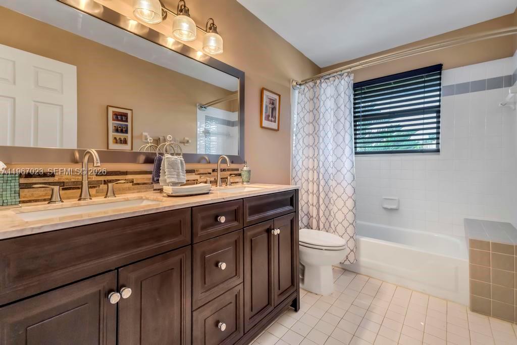 18122 NW 15th Ct Pembroke Pines, FL 33029