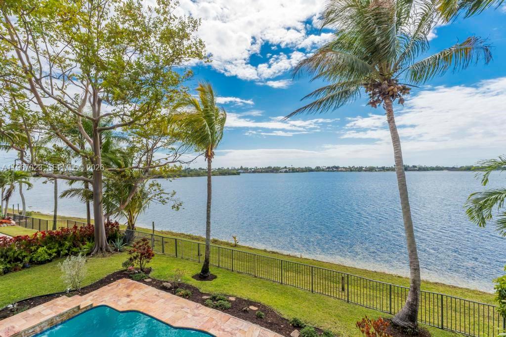 18122 NW 15th Ct Pembroke Pines, FL 33029