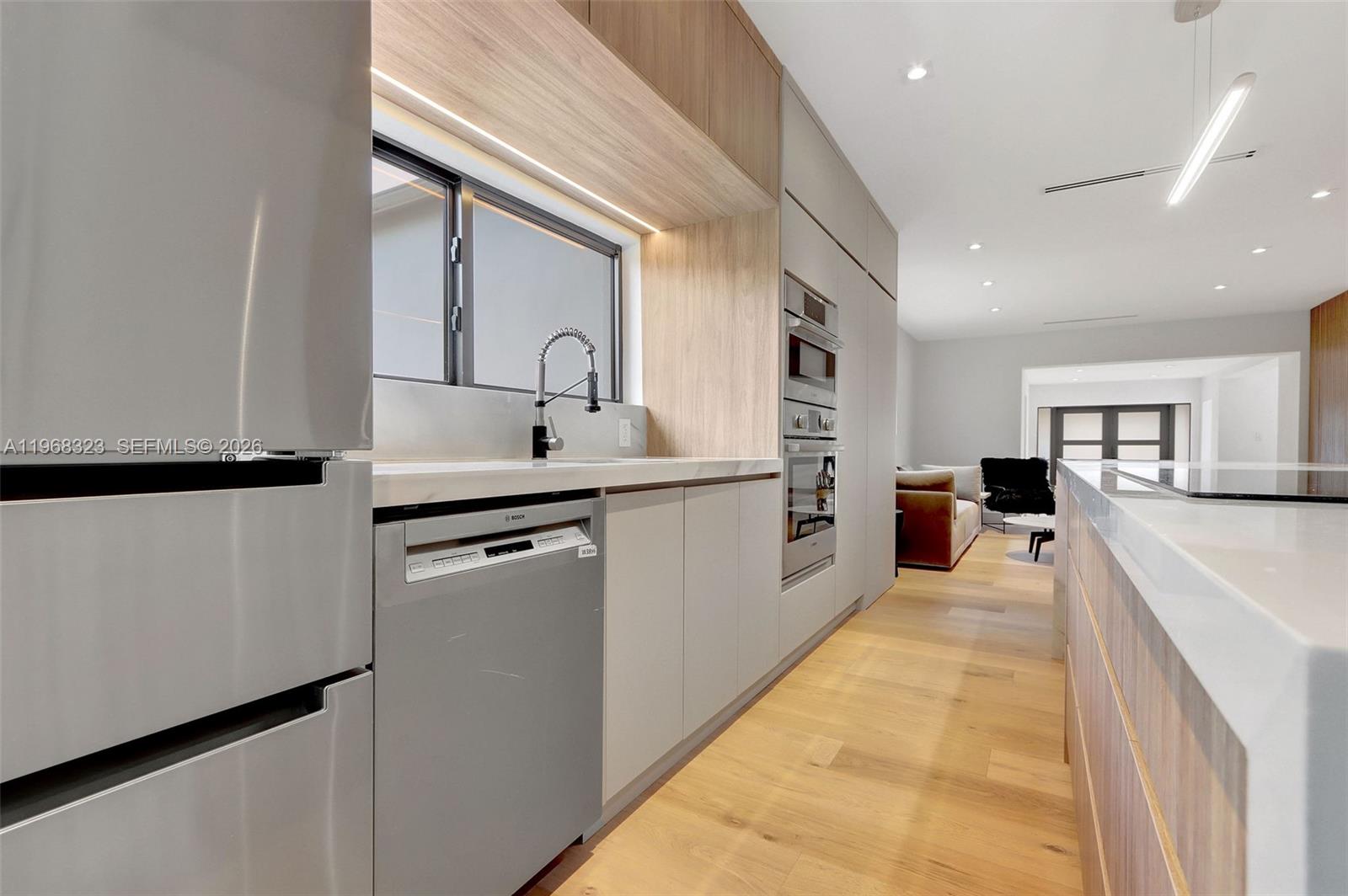 9048 Dickens Ave Surfside, FL 33154