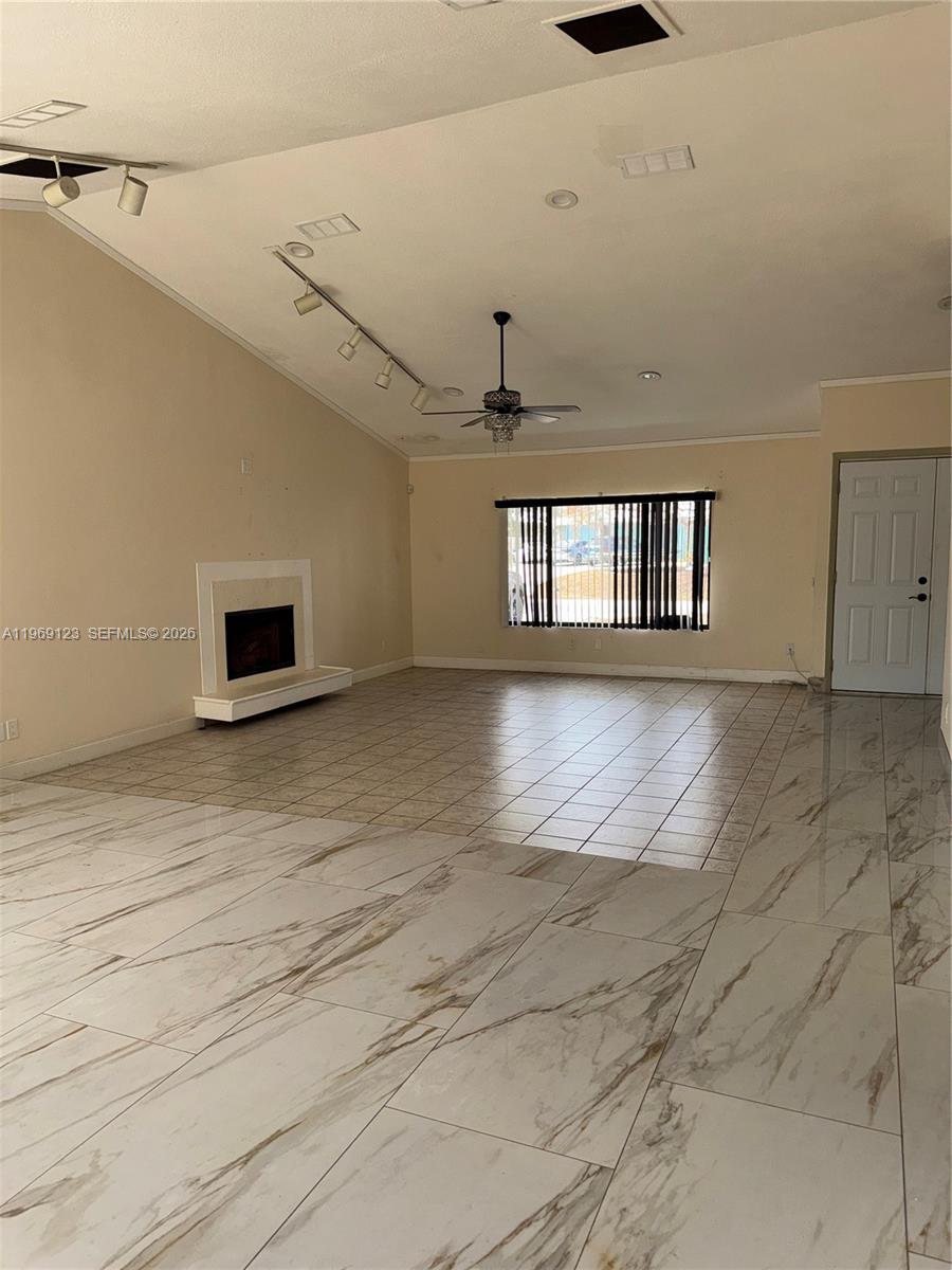 1573 SE Clearbrook St Port St Lucie, FL 34983