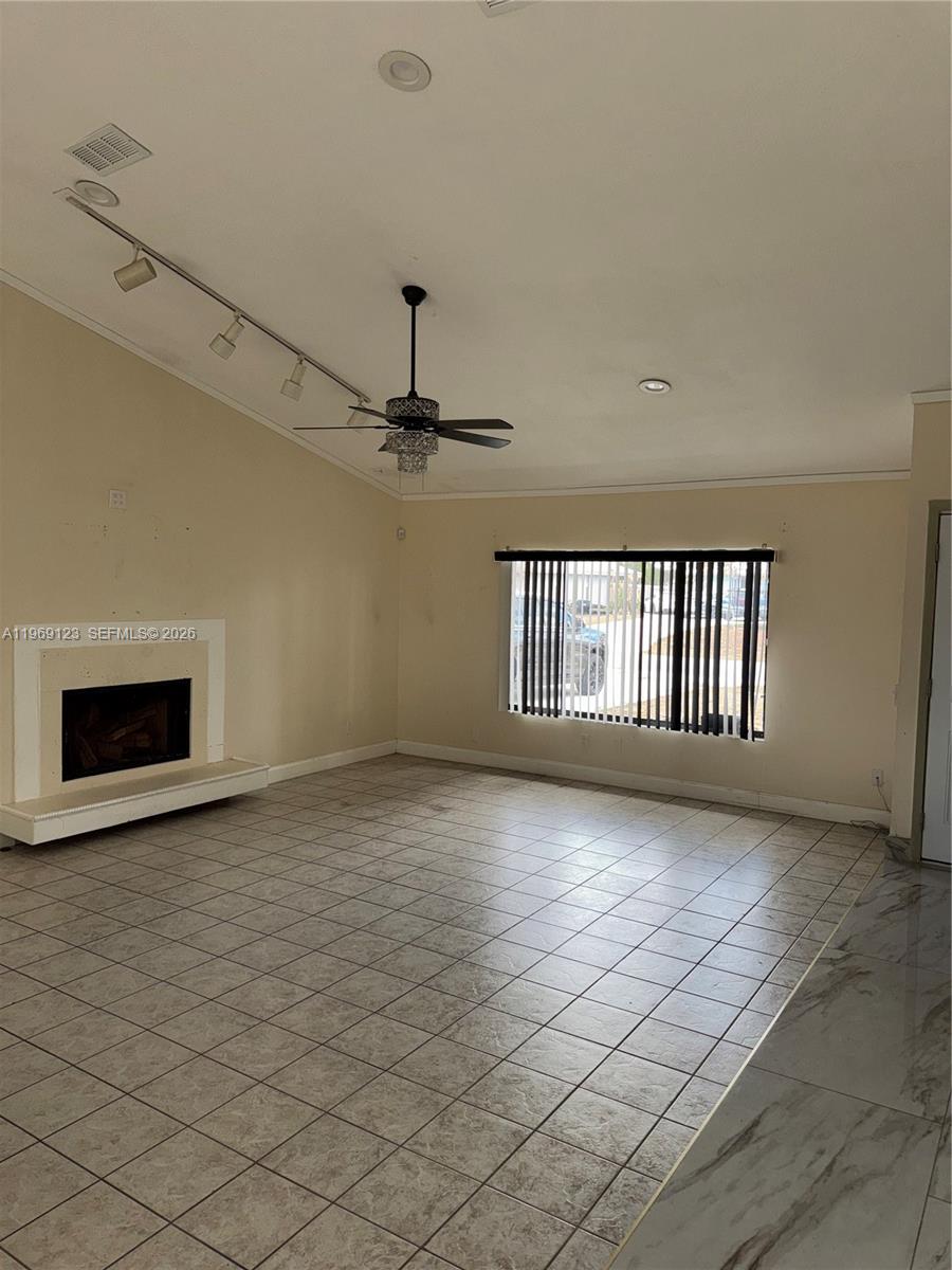 1573 SE Clearbrook St Port St Lucie, FL 34983