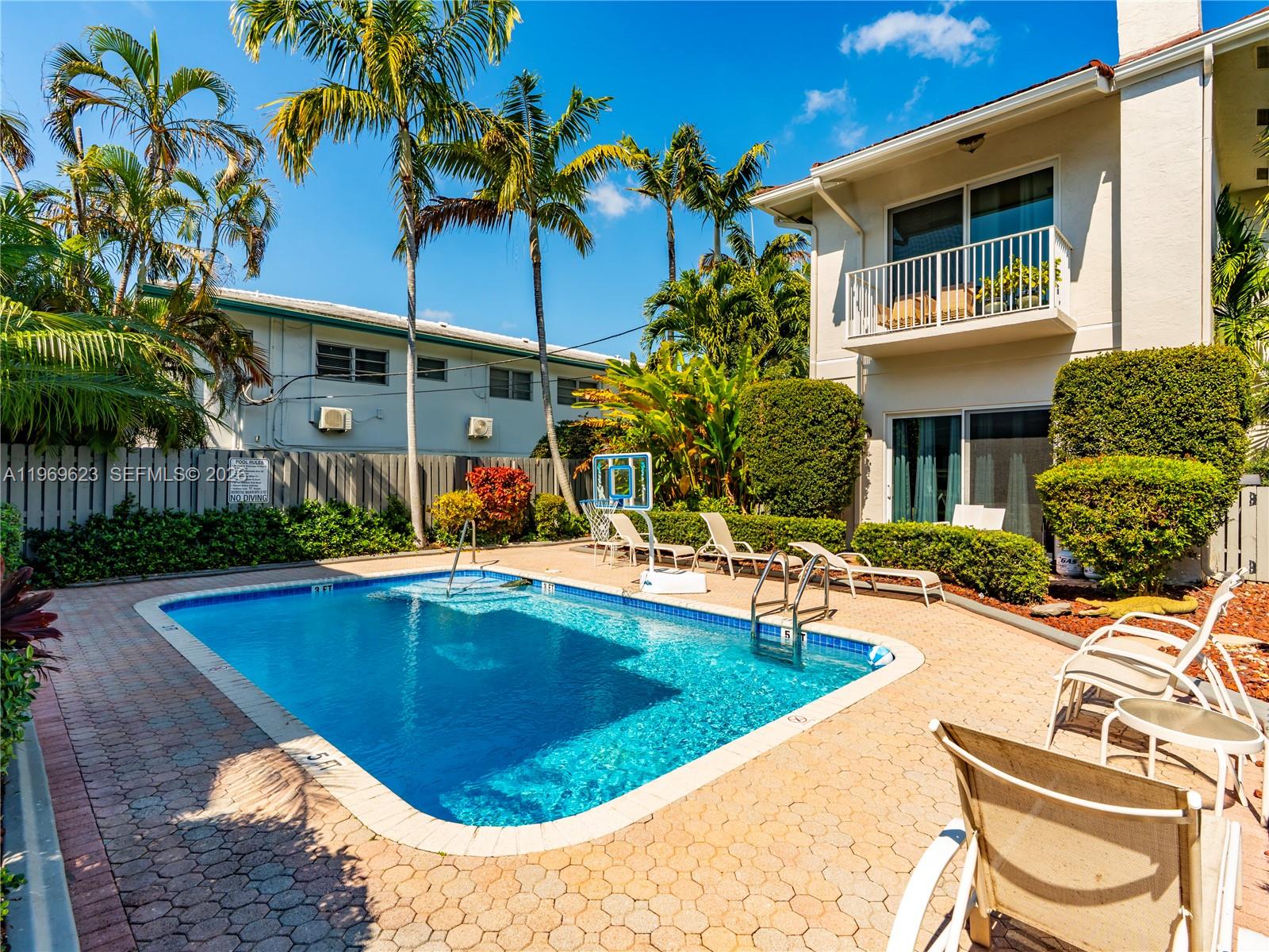 835 NE 17th Way Fort Lauderdale, FL 33304